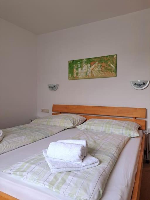 Ferienwohnung Schwarzbach ลีโอกัง ห้อง รูปภาพ